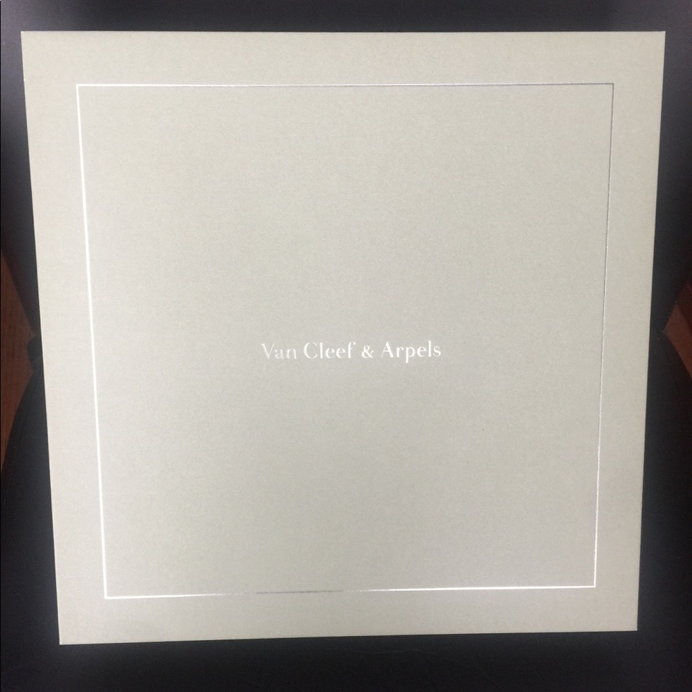 Original Van Cleef & Arpels Gift Box